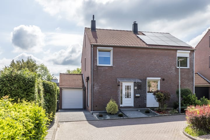Eengezinswoning, hoekwoning Pater Janssenstraat 14 in Vaals