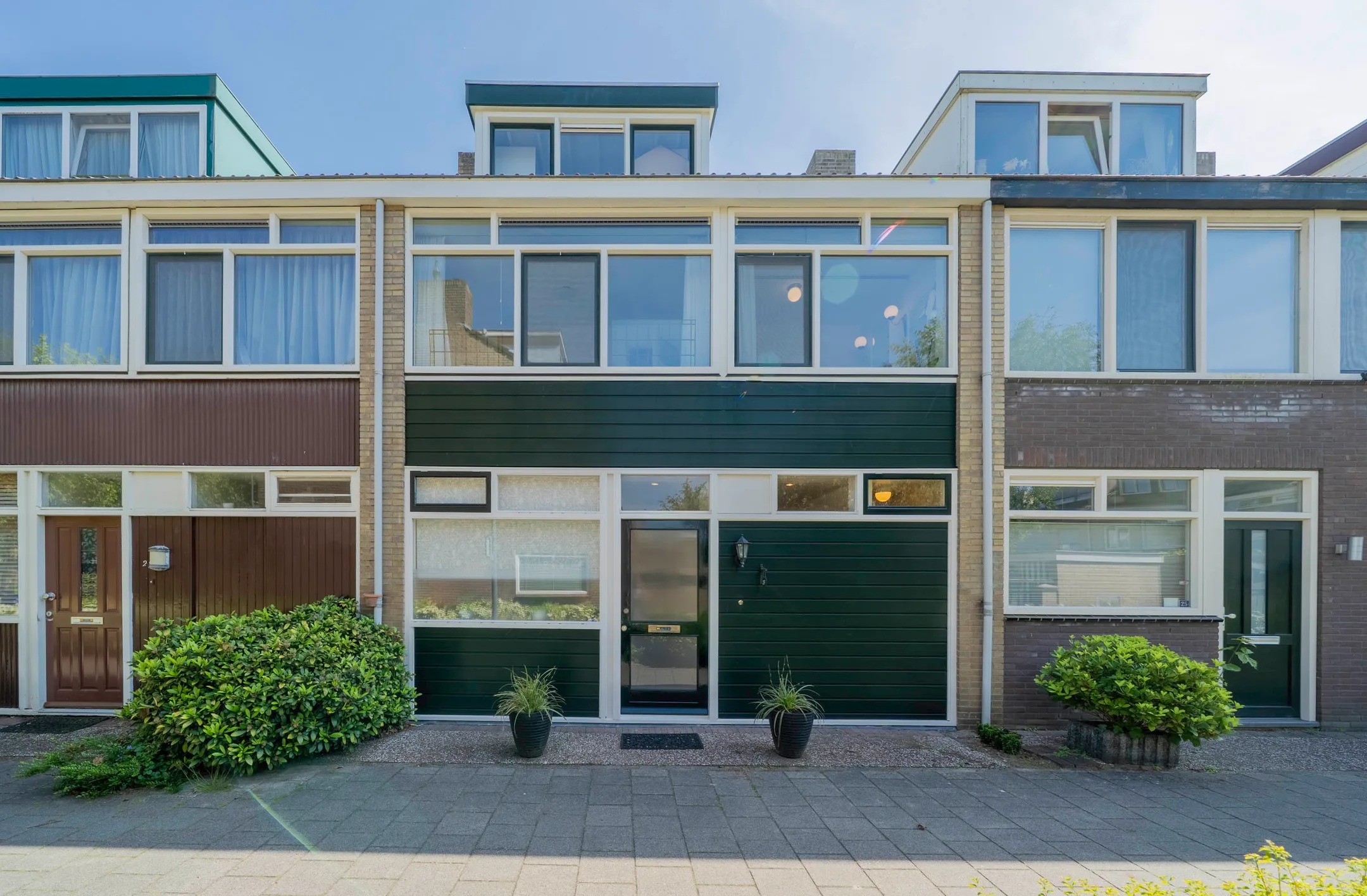 Tussenwoning Boedapeststraat 27 in Haarlem