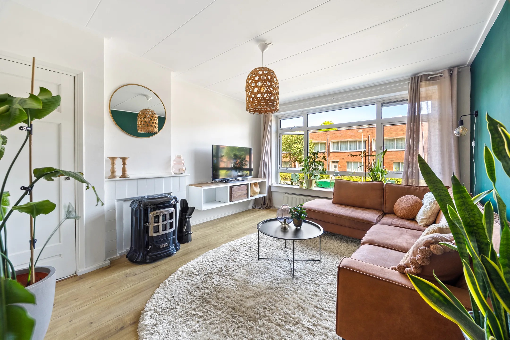 Portiekflat Vriezenveenstraat 45 in Den Haag