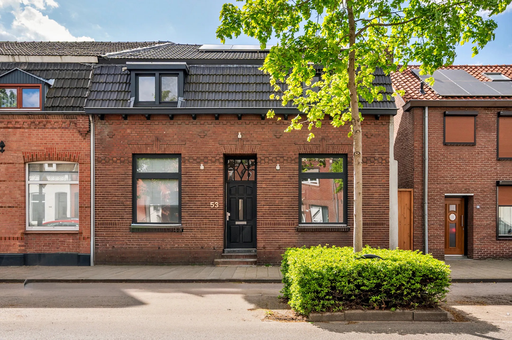 Tussenwoning (split-level woning) Veldenseweg 53 in Venlo