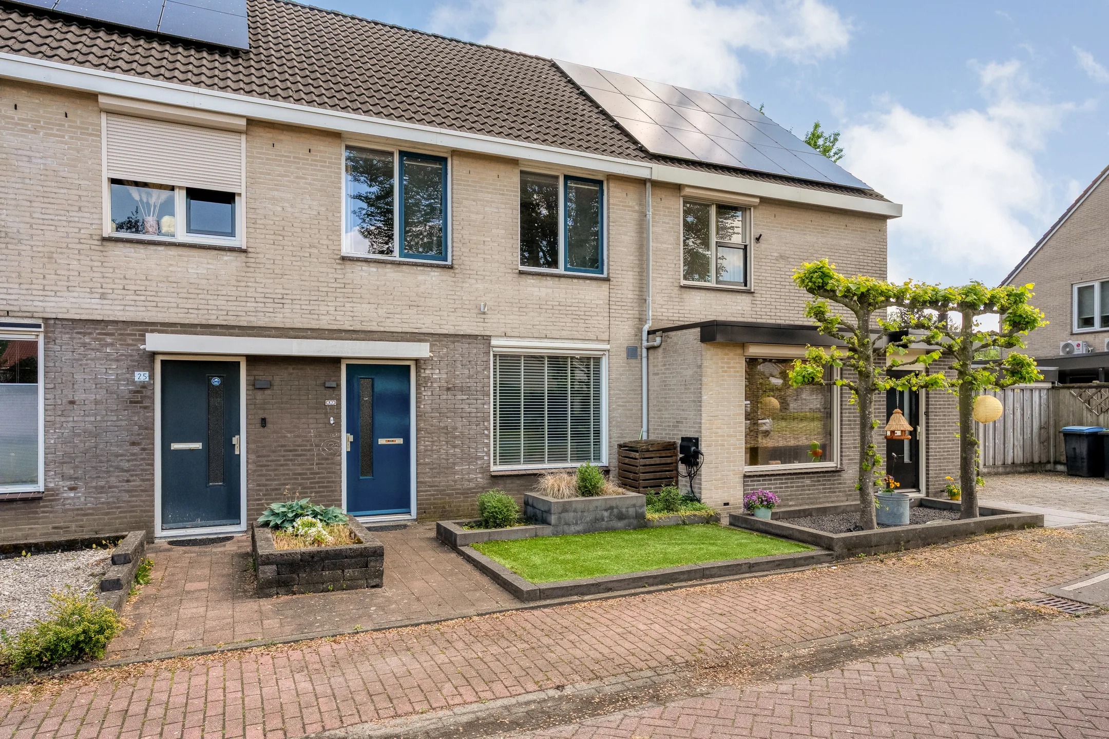 Tussenwoning Theo van Doesburgstraat 27 in Enschede