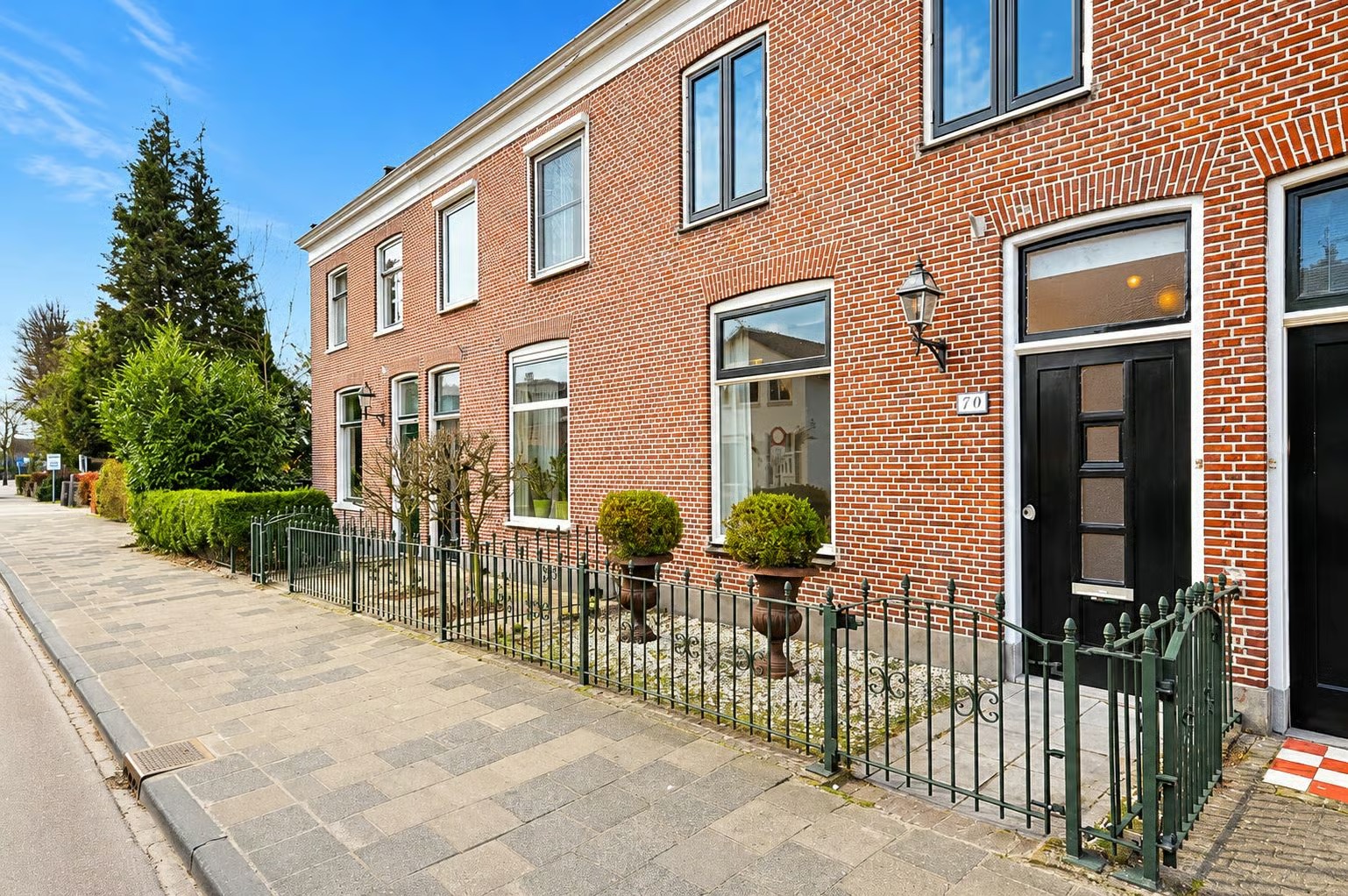 Tussenwoning Herenweg 70 in Warmond