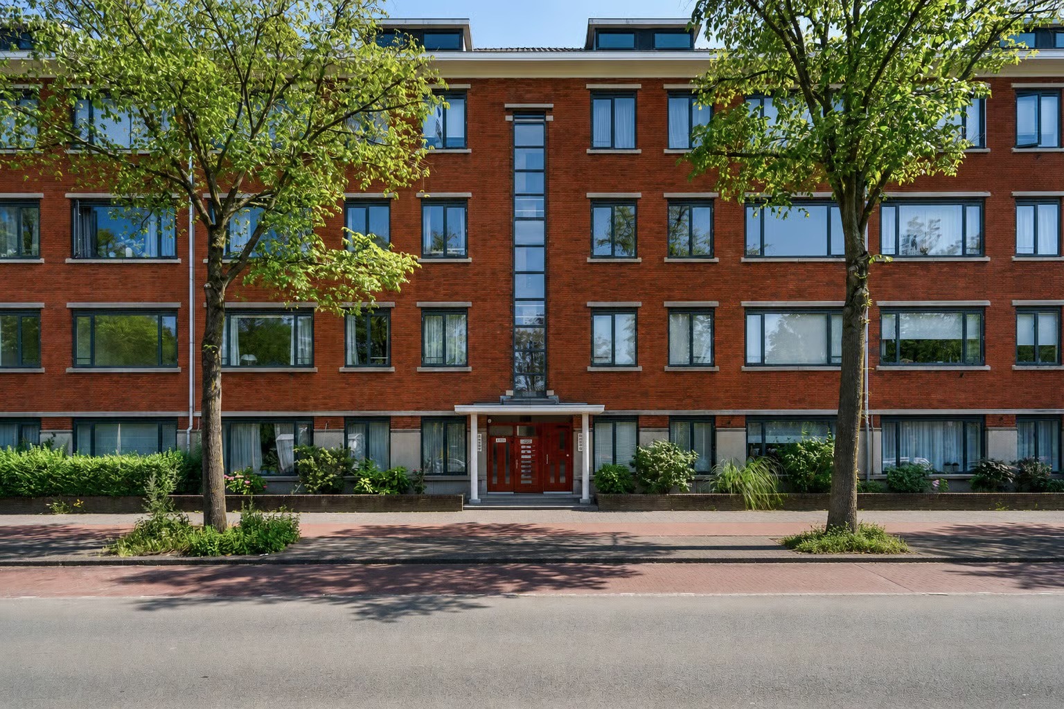 Portiekflat Laan van Meerdervoort 1064 in Den Haag