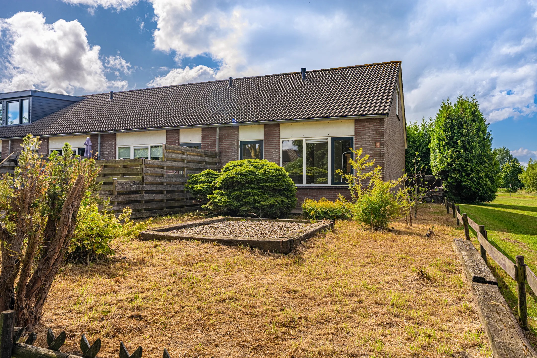 Hoekwoning Duivenslag 11 in Delfzijl