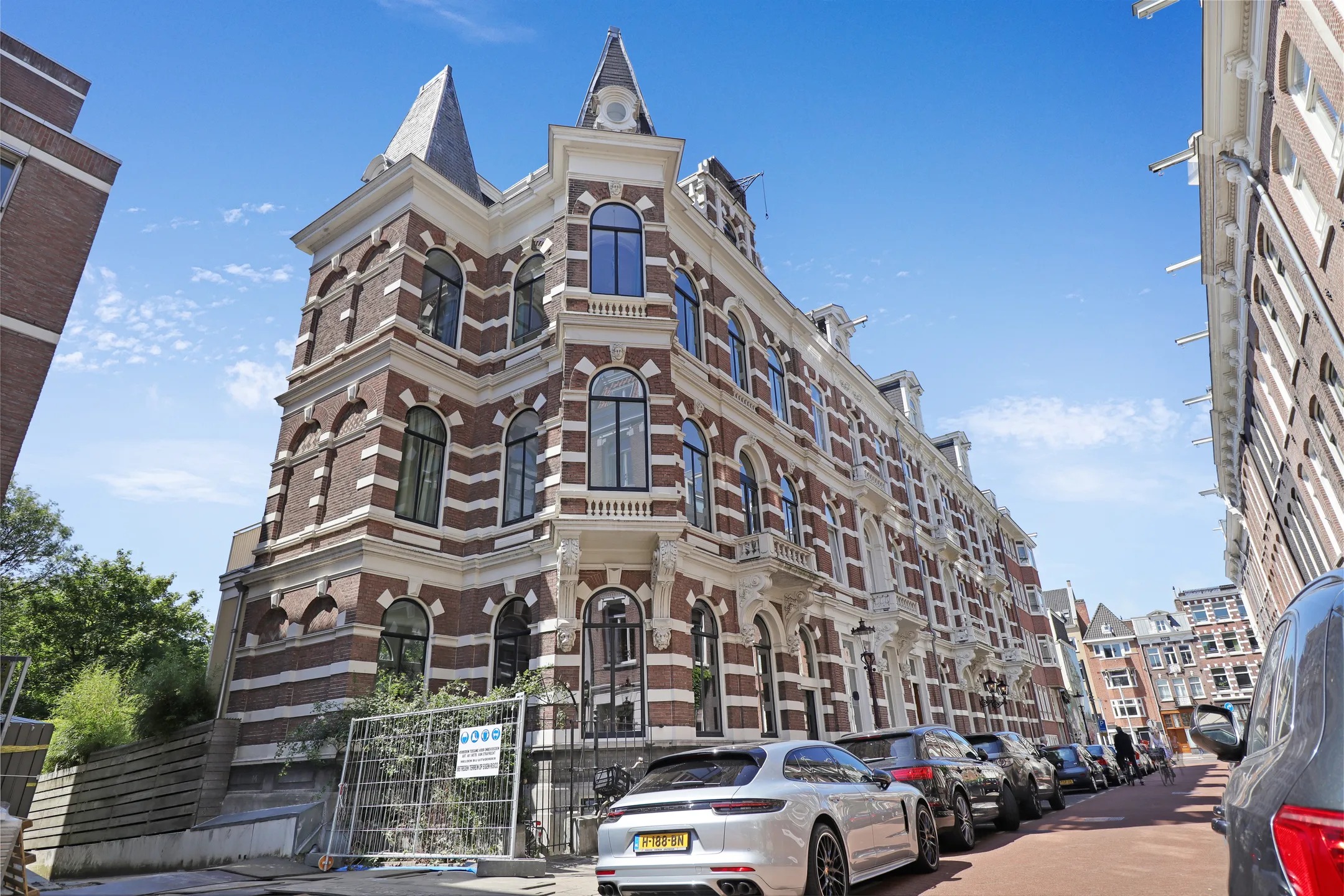 Hoekwoning Anna van den Vondelstraat 10 in Amsterdam