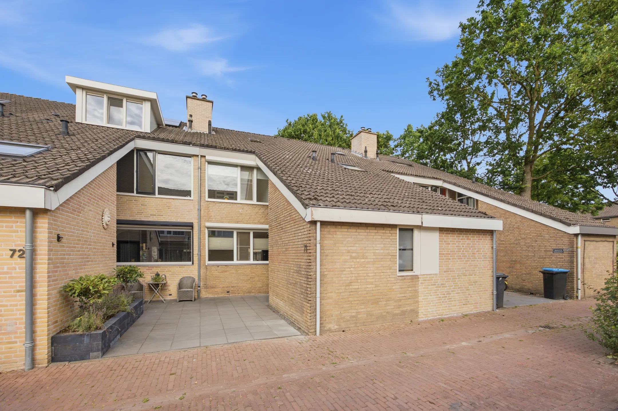 Tussenwoning Lijsterhof 71 in Made
