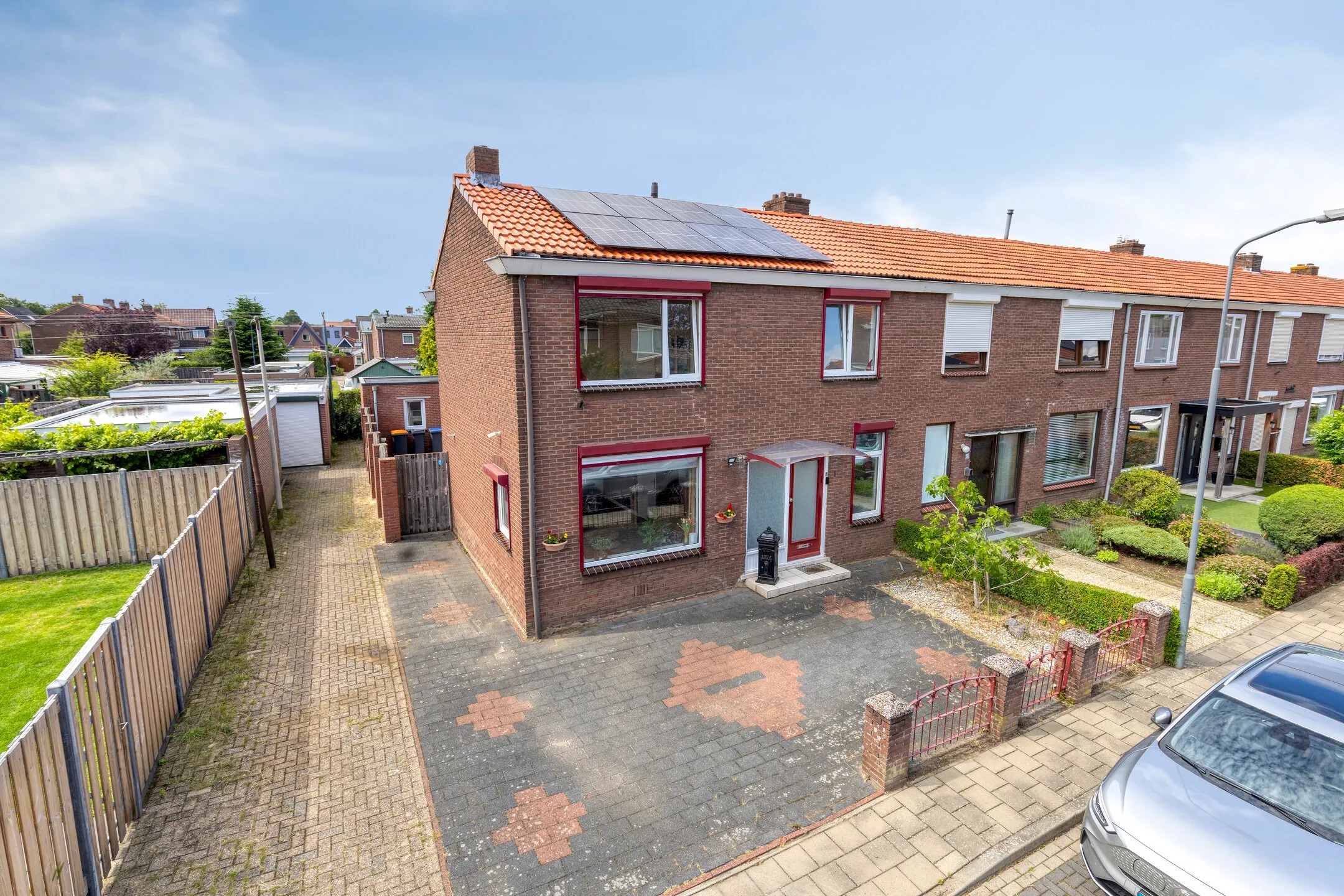 Hoekwoning Nijverheidstraat 1 in Terborg