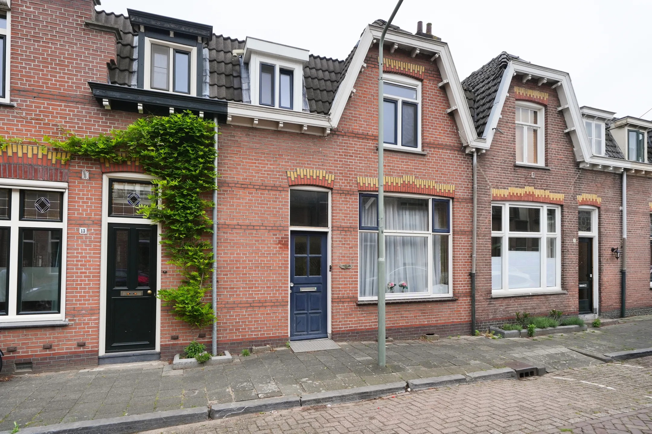 Tussenwoning (hofjeswoning) Alexanderstraat 11 Dordrecht
