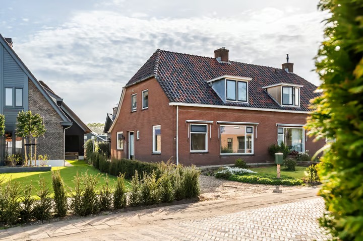 2-onder-1-kapwoning Brinkstraat 4 a in Lienden