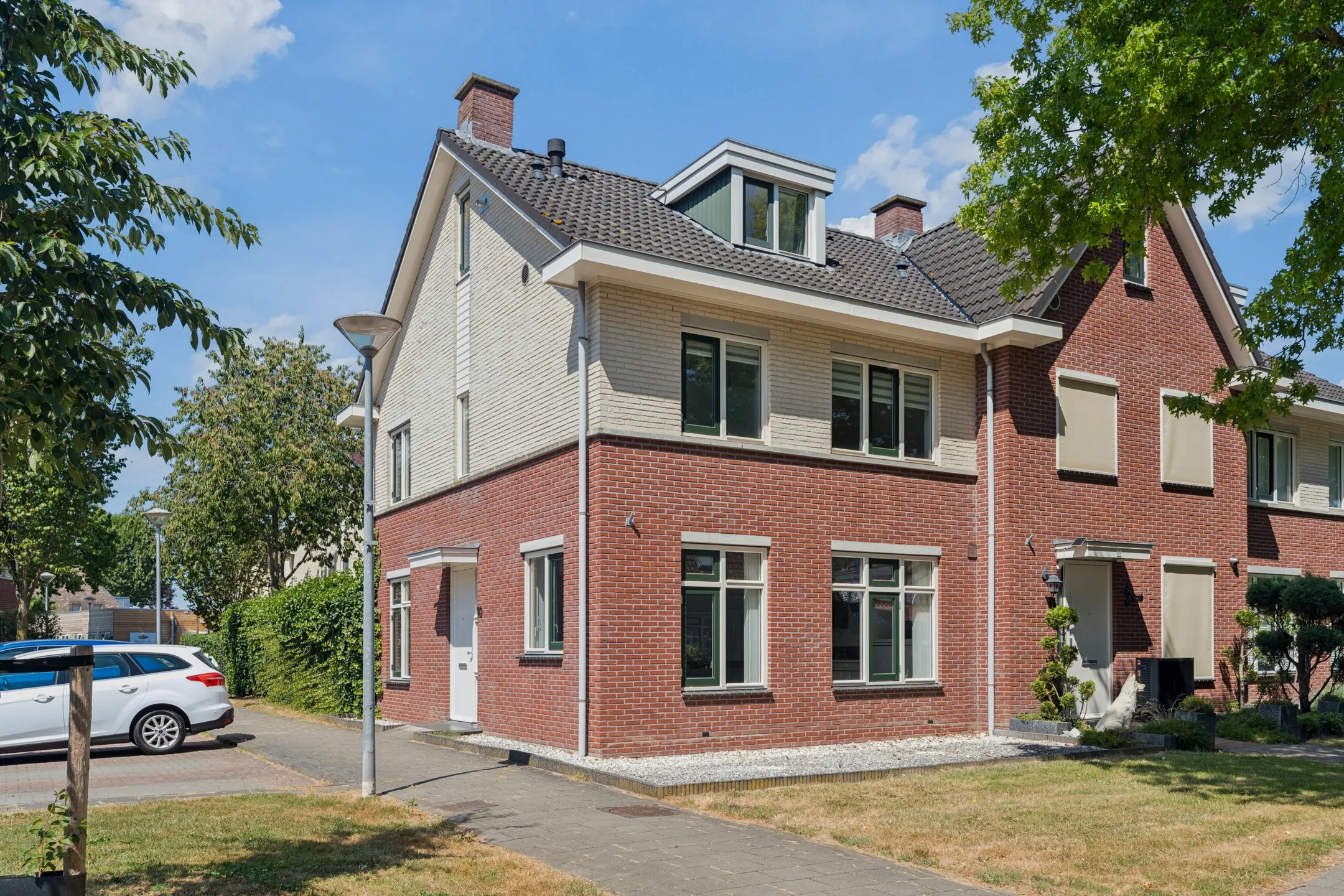 Hoekwoning Wilhelminahof 10 in Dodewaard