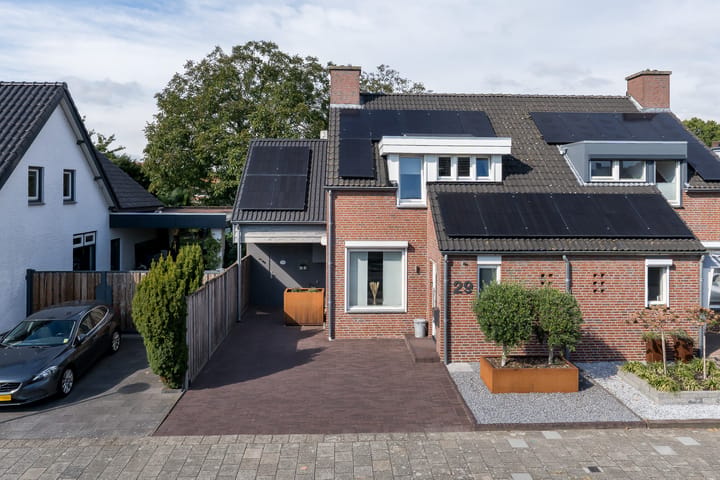 Eengezinswoning, 2-onder-1-kapwoning Beemdenstraat 29 in Weert