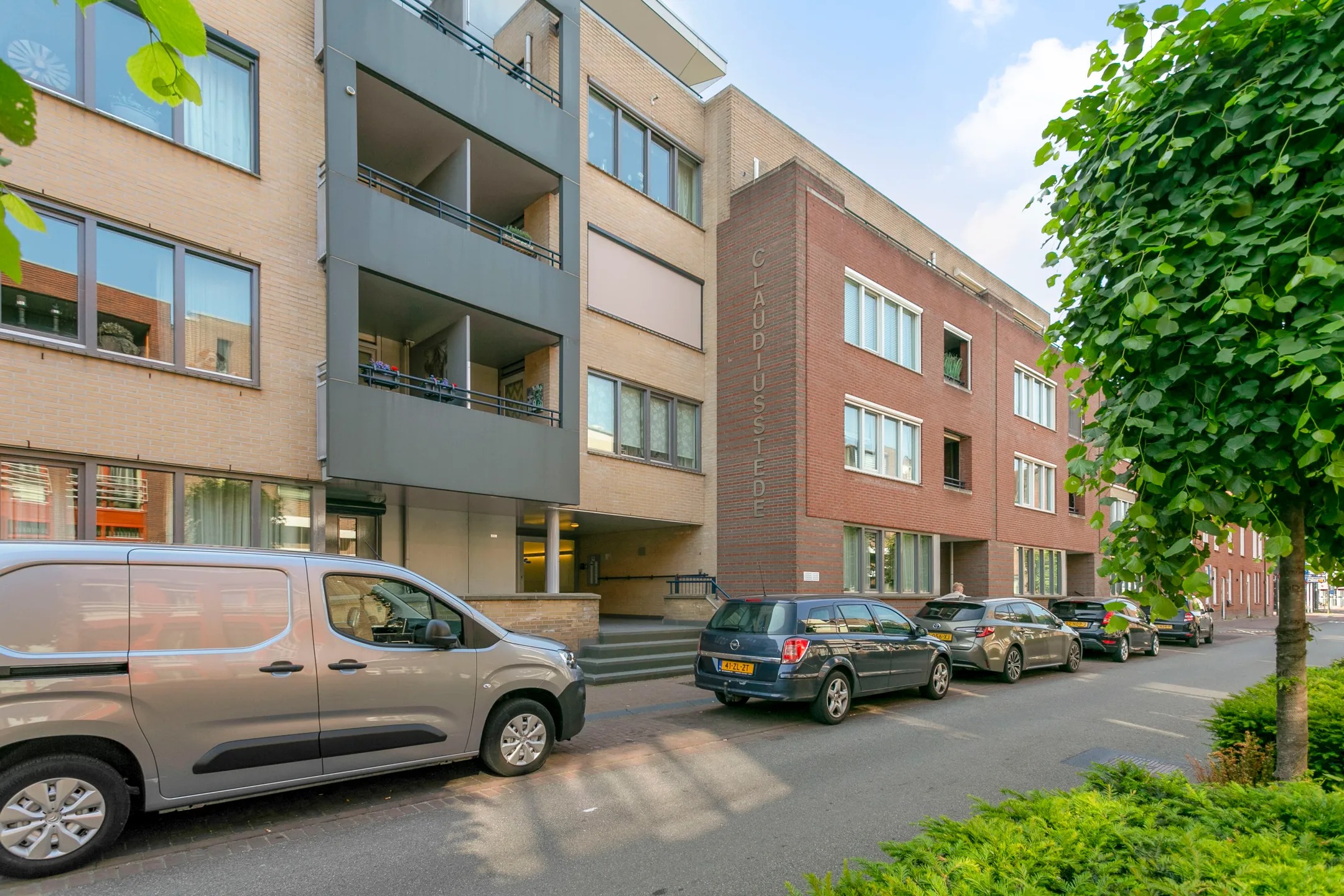 Galerijflat Burgemeester Prinsensingel 135 in Roosendaal