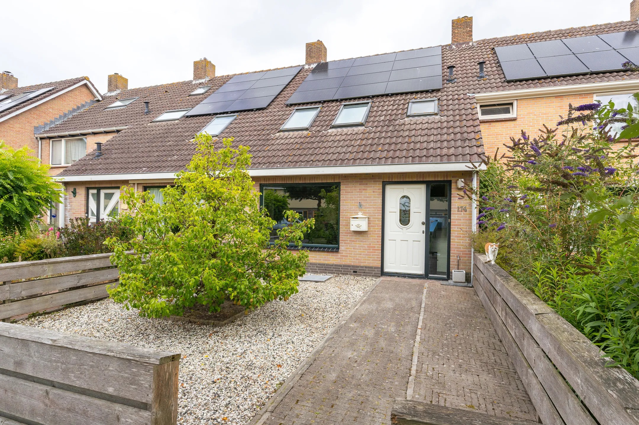 Tussenwoning Bourgondiëweg 174 in Bovenkarspel