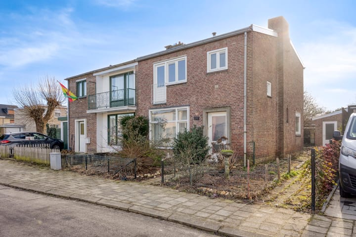 2-onder-1-kapwoning Keizerstraat 14 in Maastricht