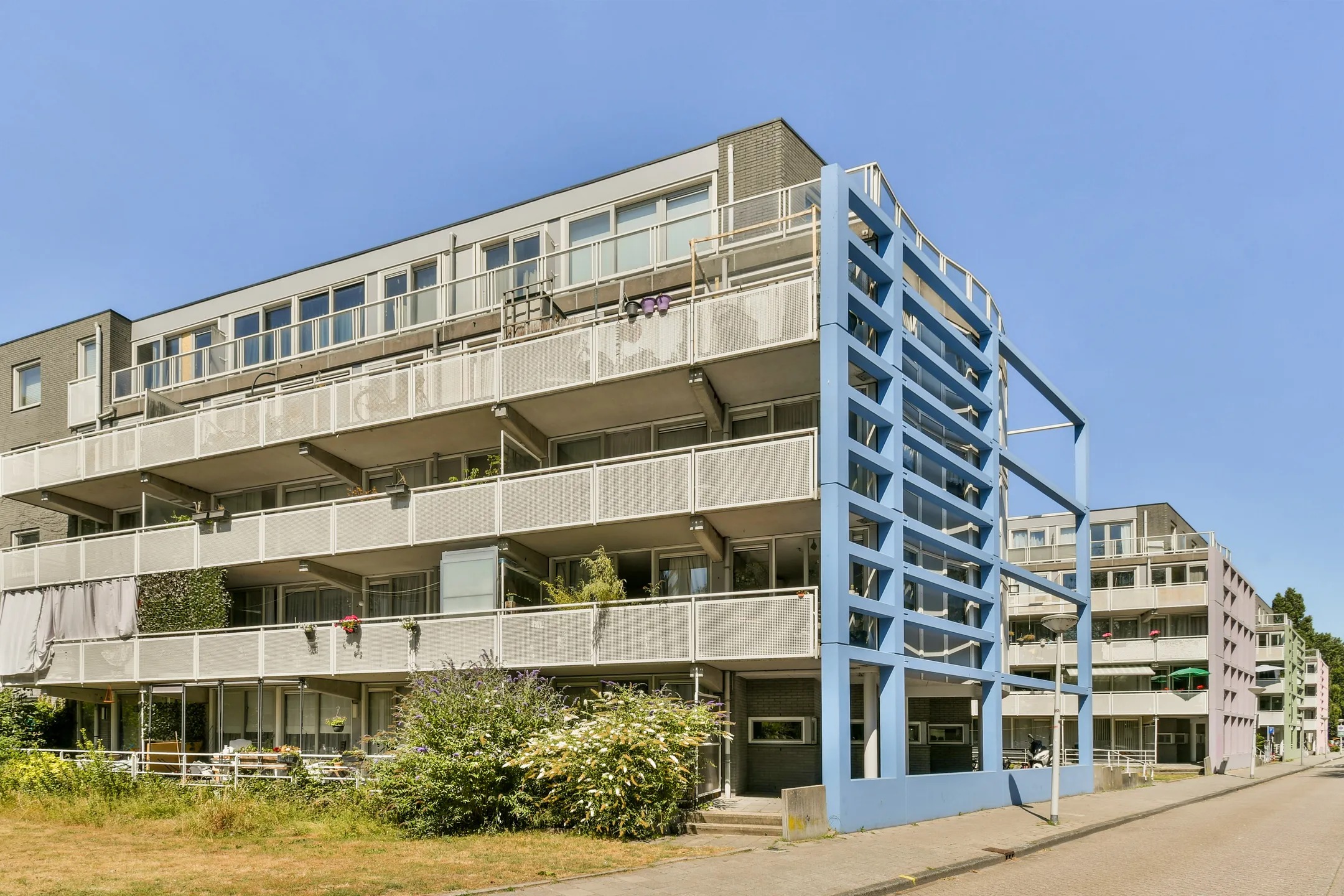Galerijflat Buiksloterweg 153 in Amsterdam