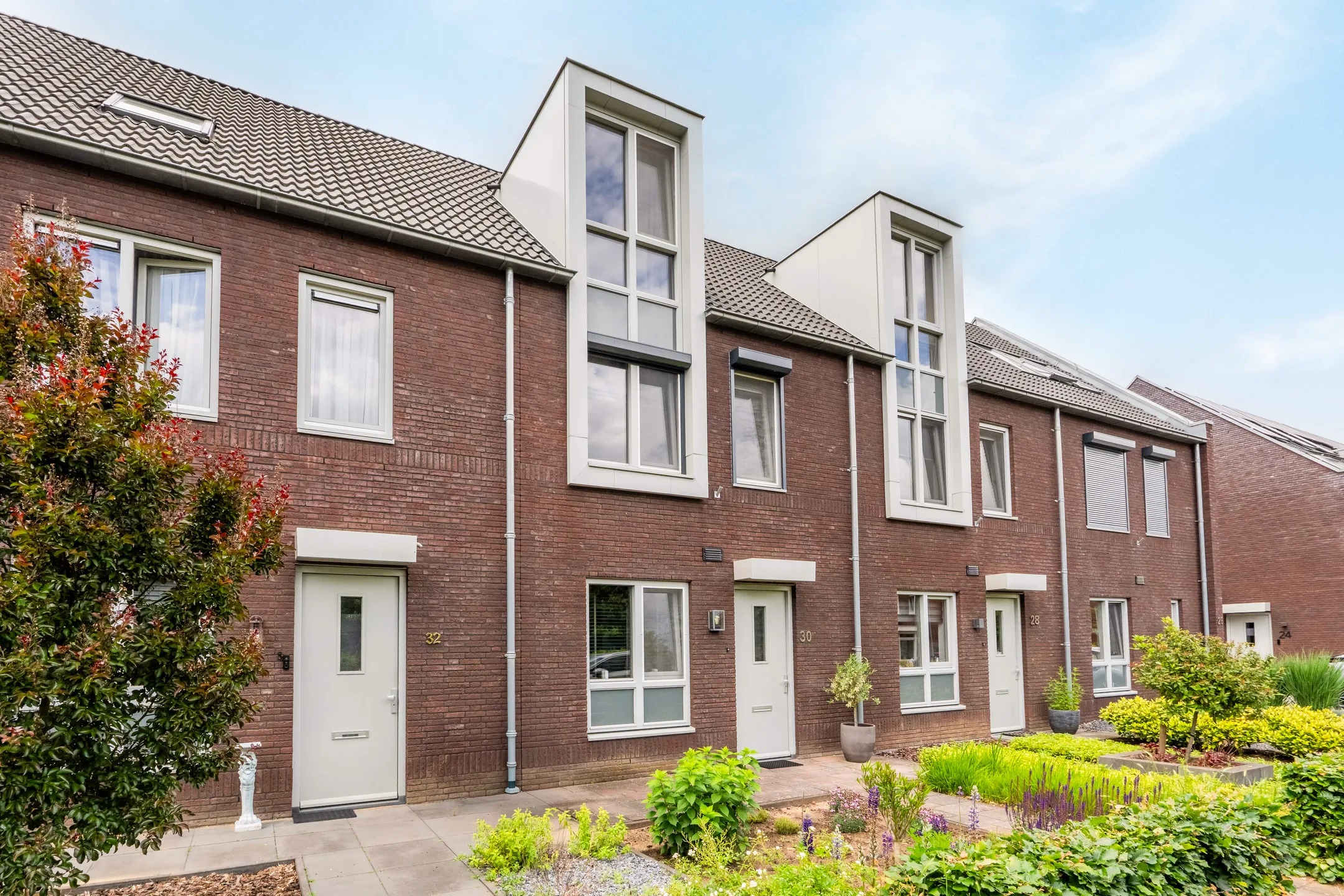 Tussenwoning Dorperveldstraat 30 in Velden