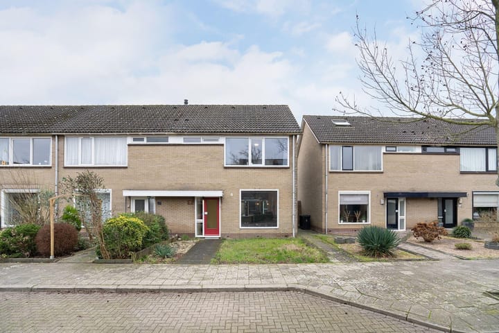Hoekwoning Albardastraat 11 in Goes