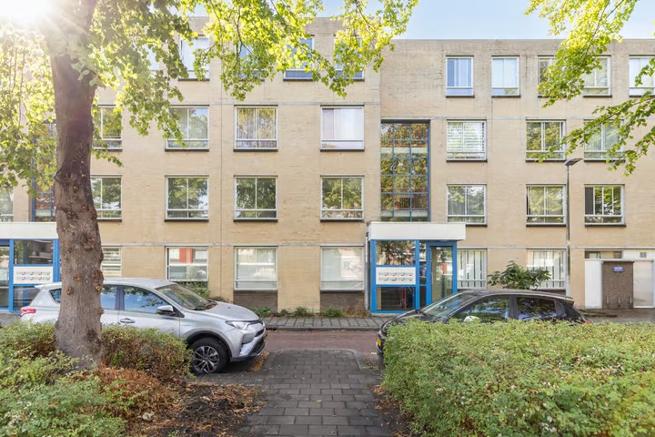 Portiekflat Margarethaland 189 in Den Haag
