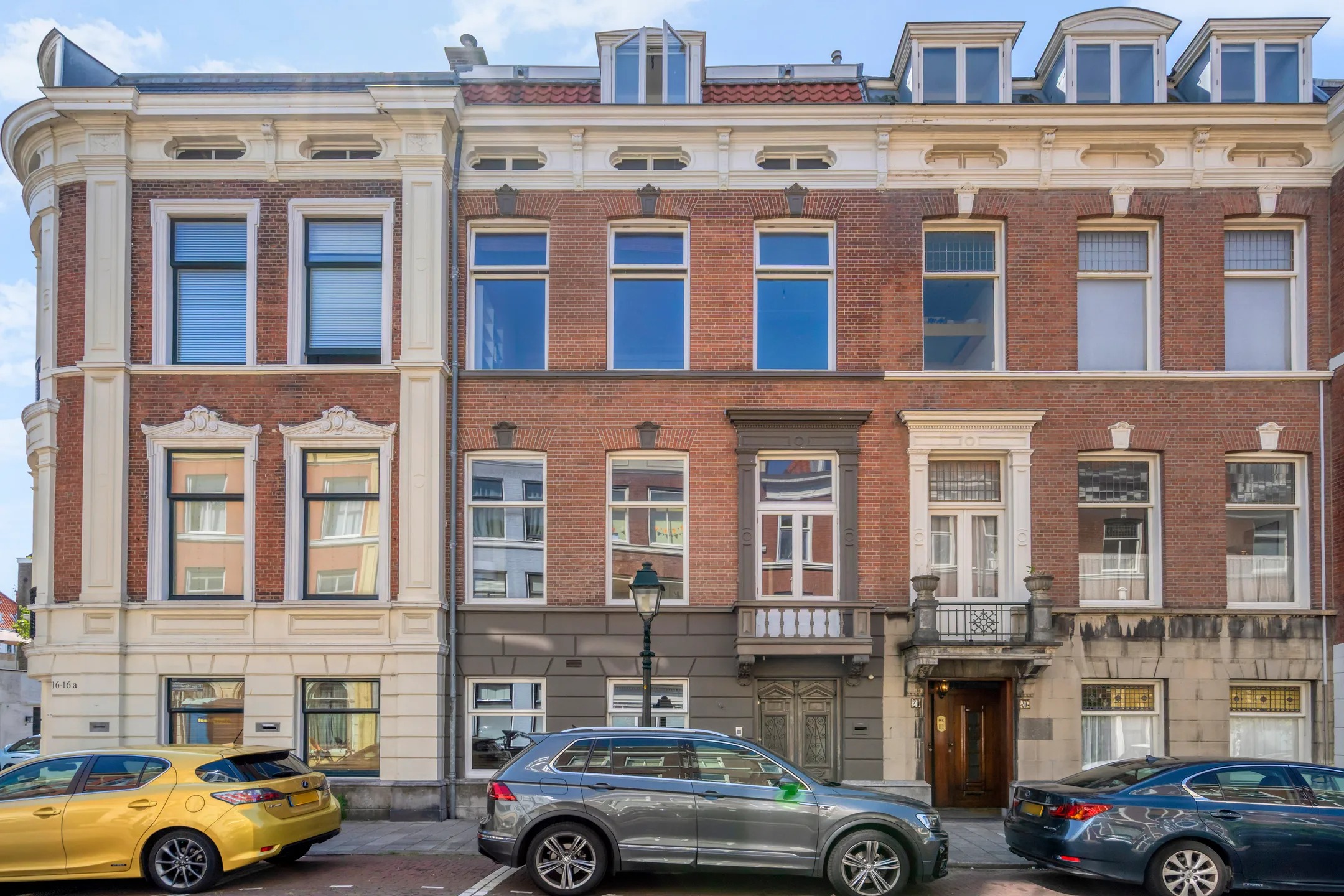Tussenwoning Prins Hendrikstraat 18 in Den Haag