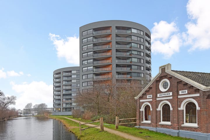 Portiekflat Uiverplein 122 in Gouda