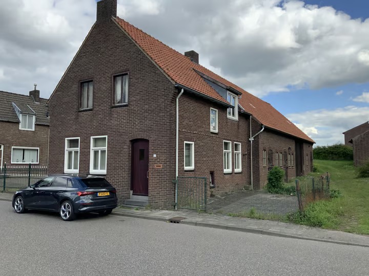 Vrijstaande woning Neerbeekerstraat 45 in Beek