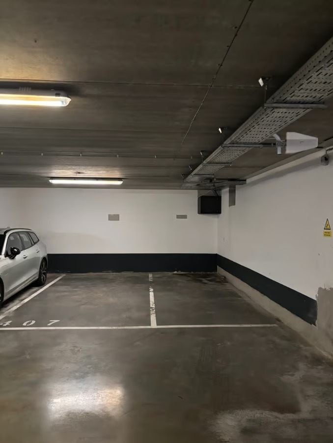 Parkeerplaats Withoedenveem 8 Amsterdam