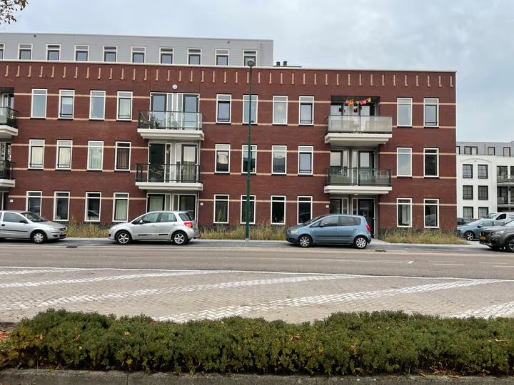Portiekflat (appartement) Bram van Veldestraat 3 in Zoeterwoude