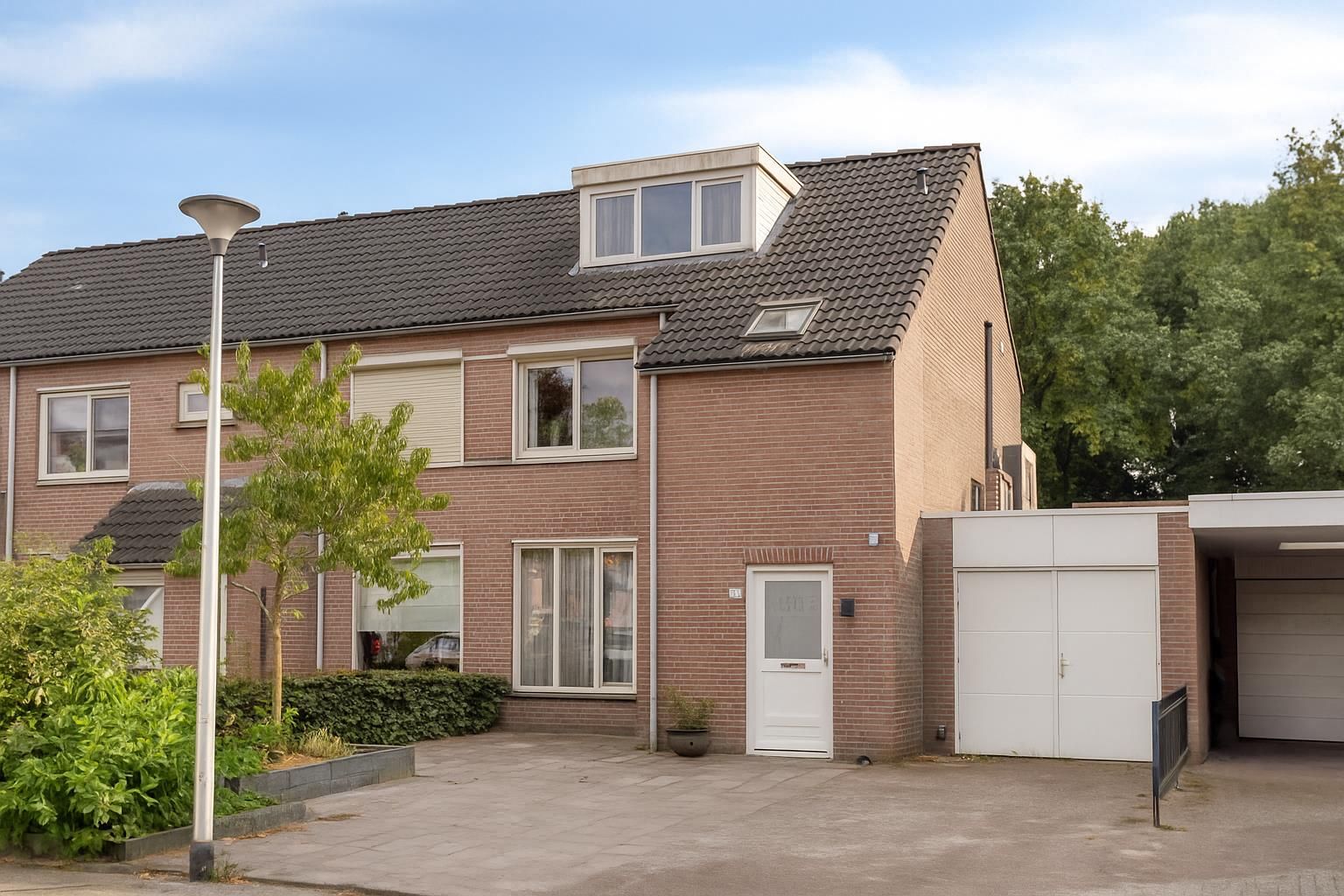 Hoekwoning Dollarhof 39 Valkenswaard