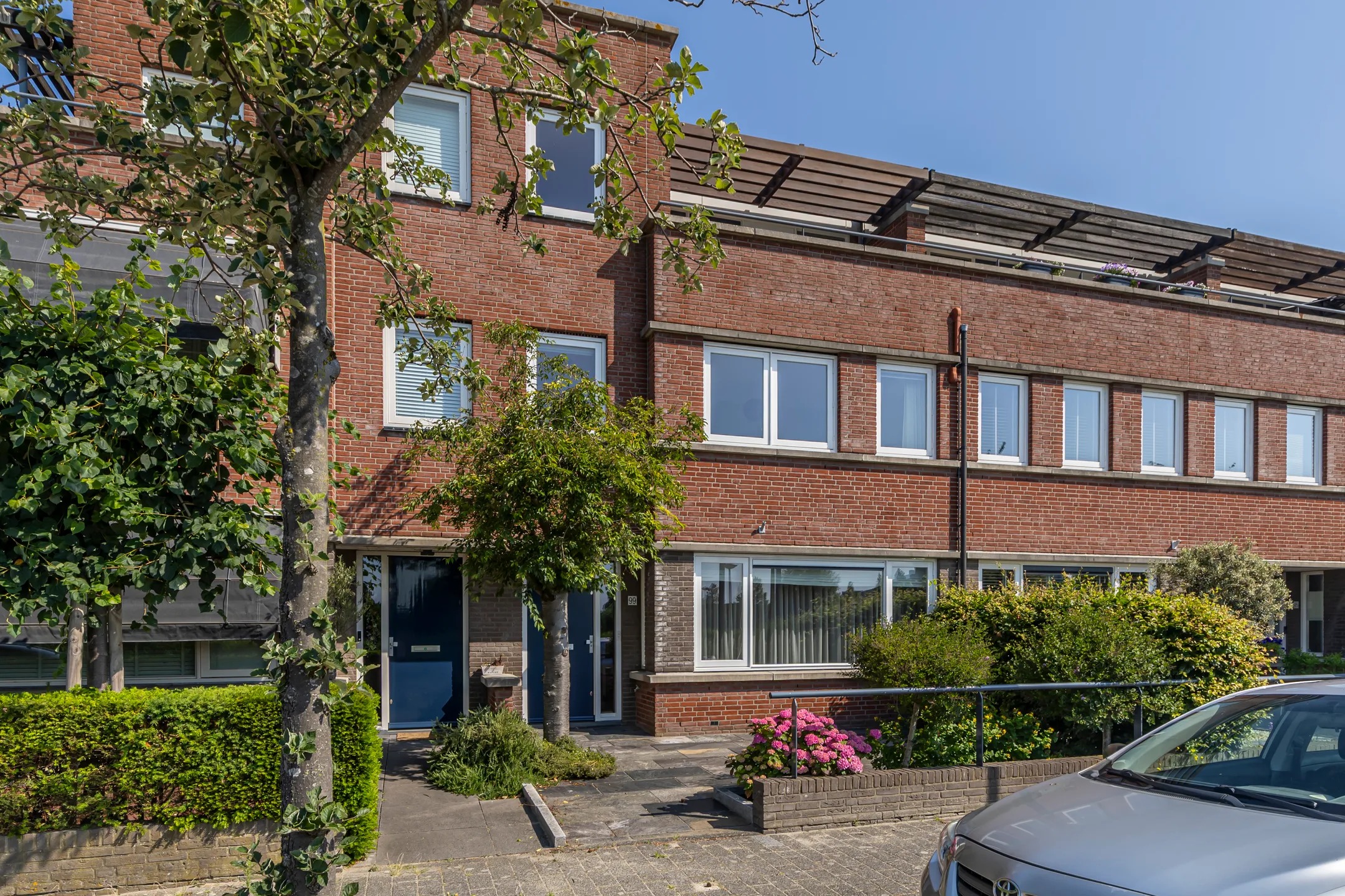 Tussenwoning Waterlandsingel 99 in Den Haag