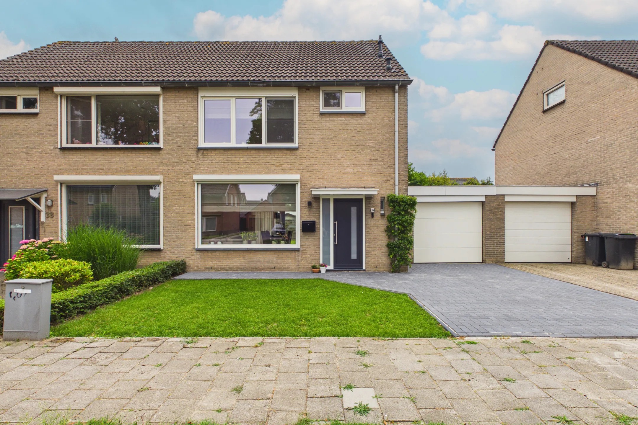 Geschakelde 2-onder-1-kapwoning Dullaertstraat 36 in Hulst