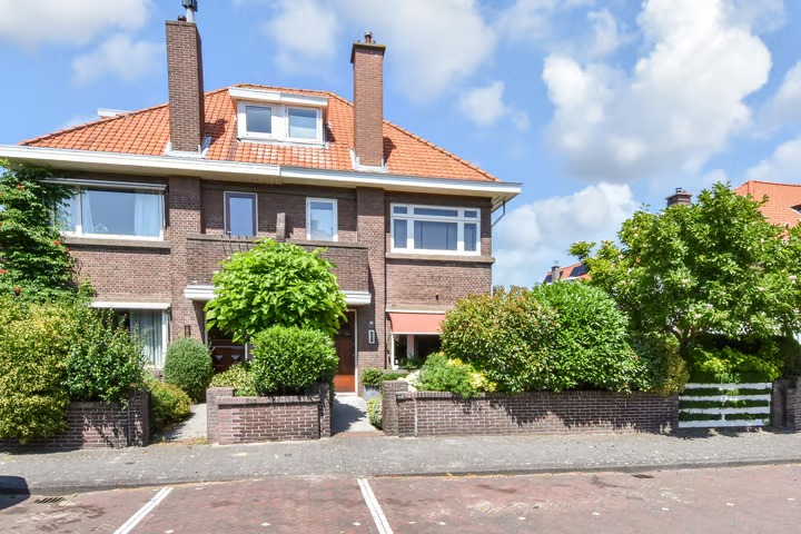 2-onder-1-kapwoning Sijzenlaan 33 in Den Haag