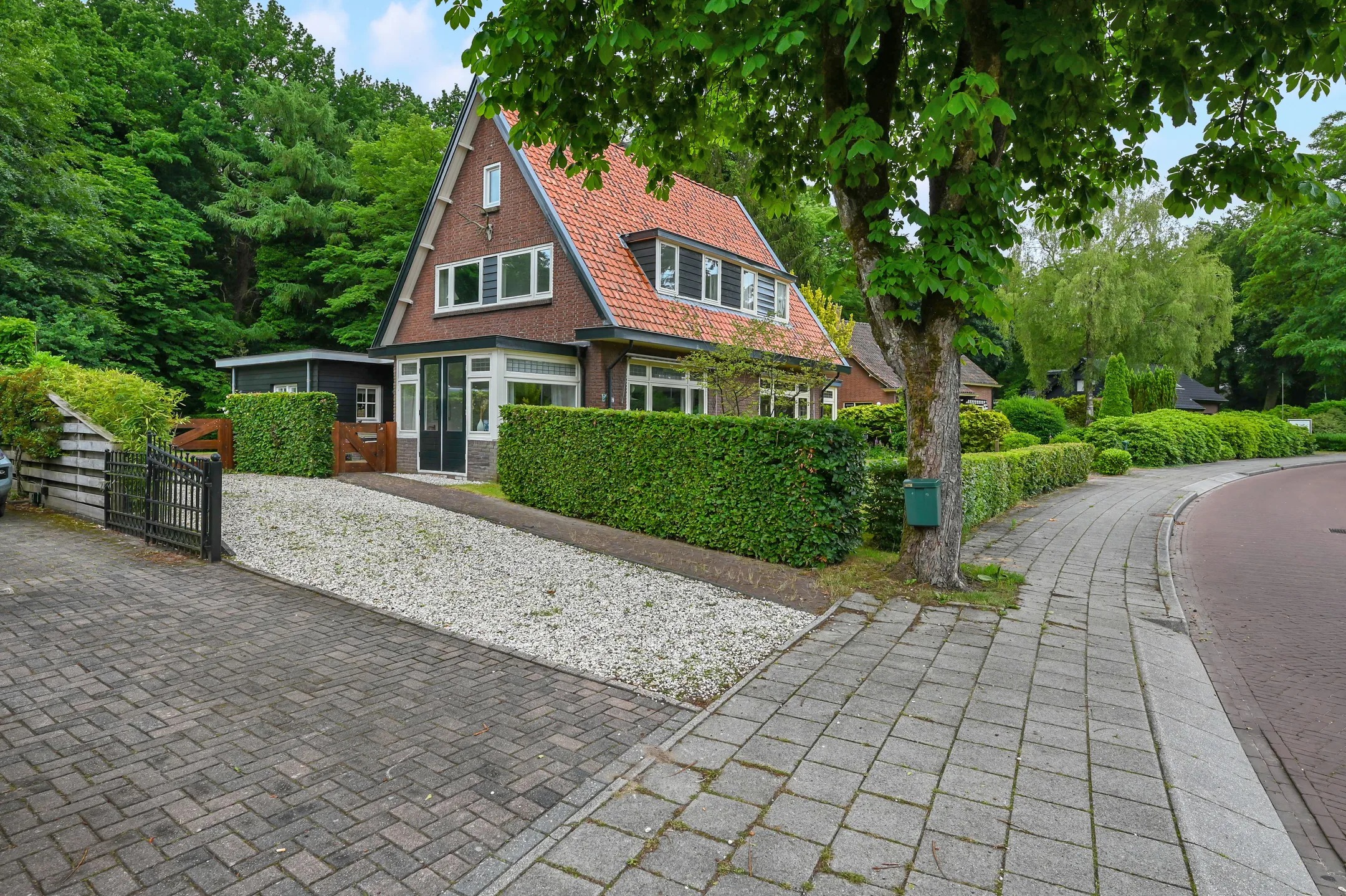 2-onder-1-kapwoning Kastanjelaan 17 in Putten