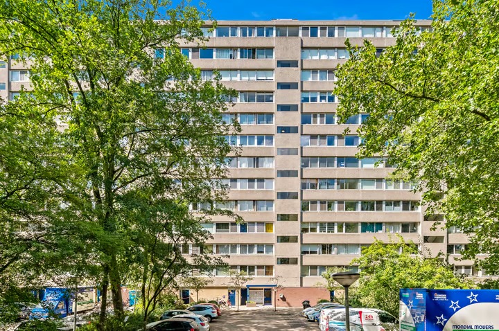 Portiekflat Aart van der Leeuwlaan 98 in Delft