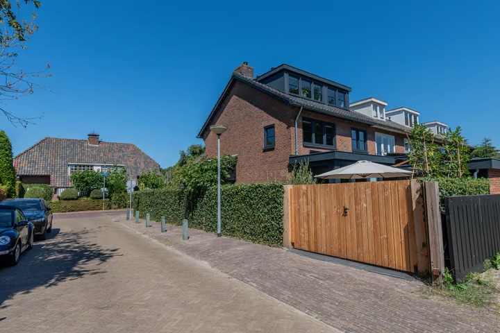 Hoekwoning De Schout 8 in Laren