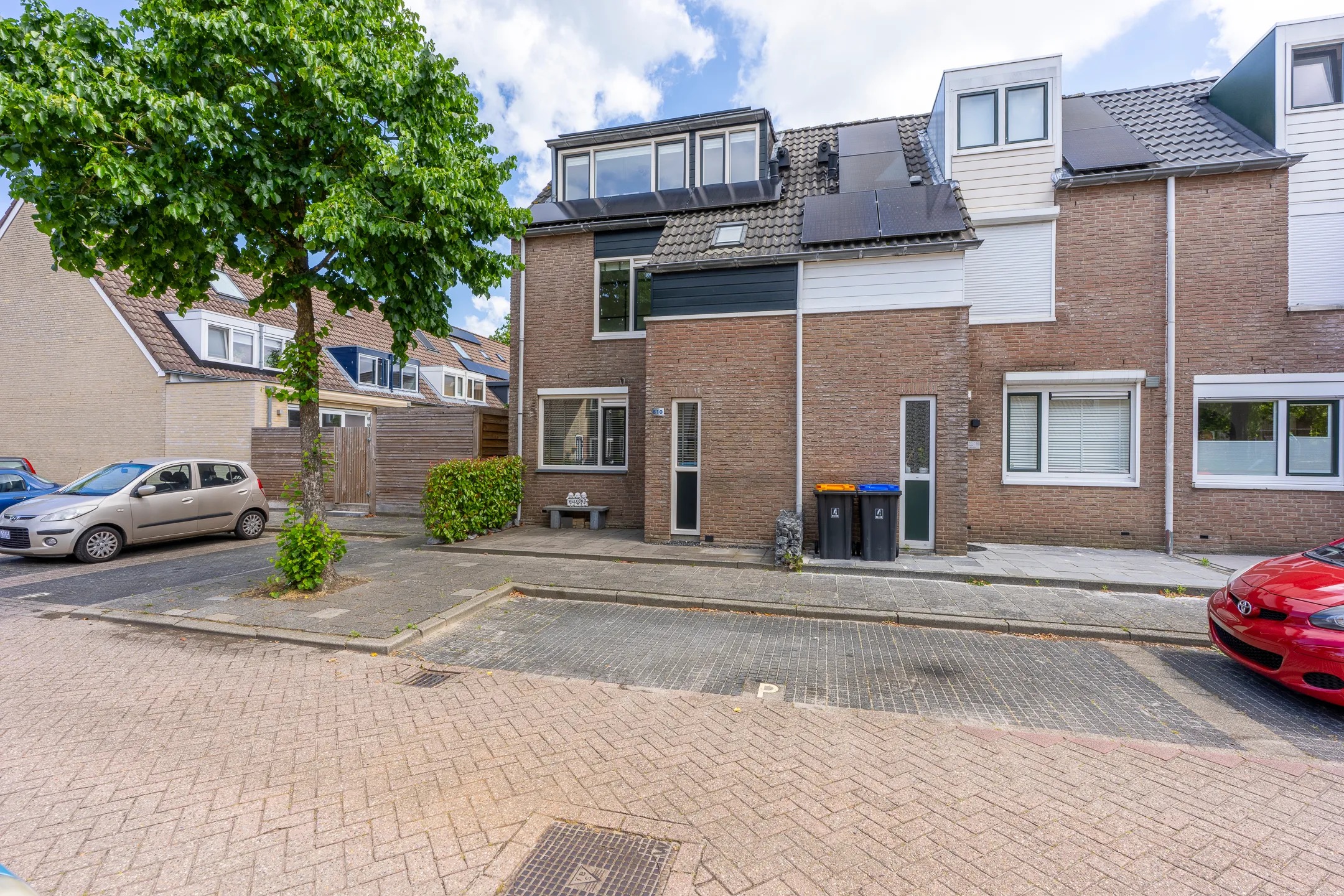 Hoekwoning Zwanenkamp 810 in Maarssen