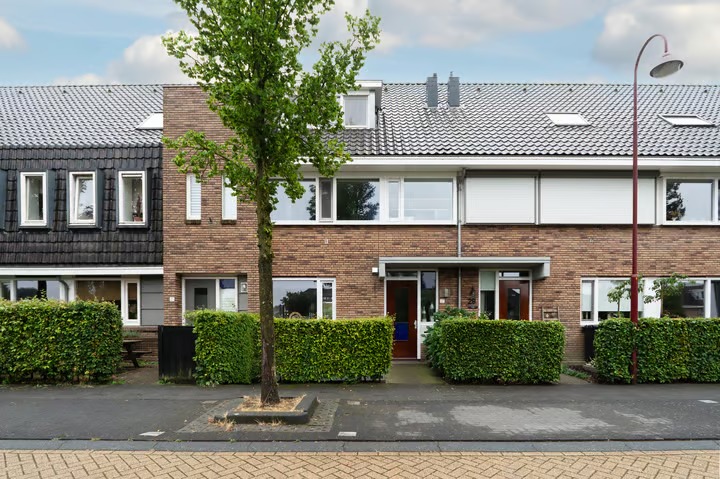 Tussenwoning Knottenbeltlaan 27 in Barneveld