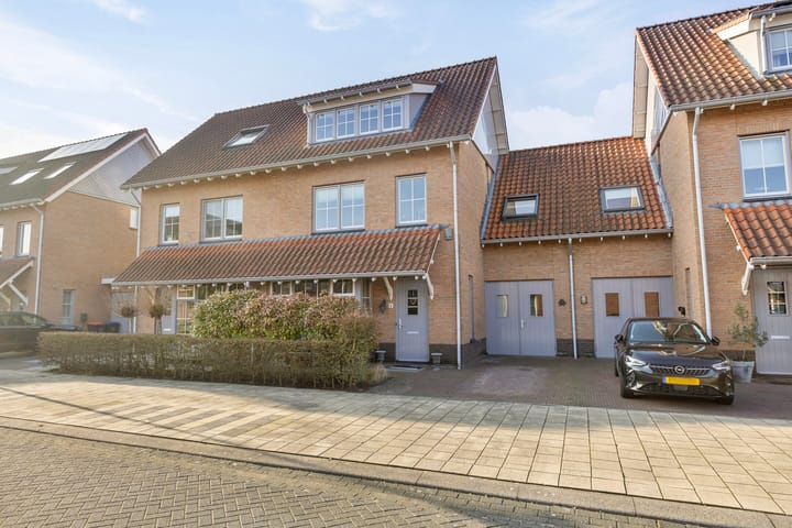 Geschakelde 2-onder-1-kapwoning Tooroplaan 6 in Rhoon