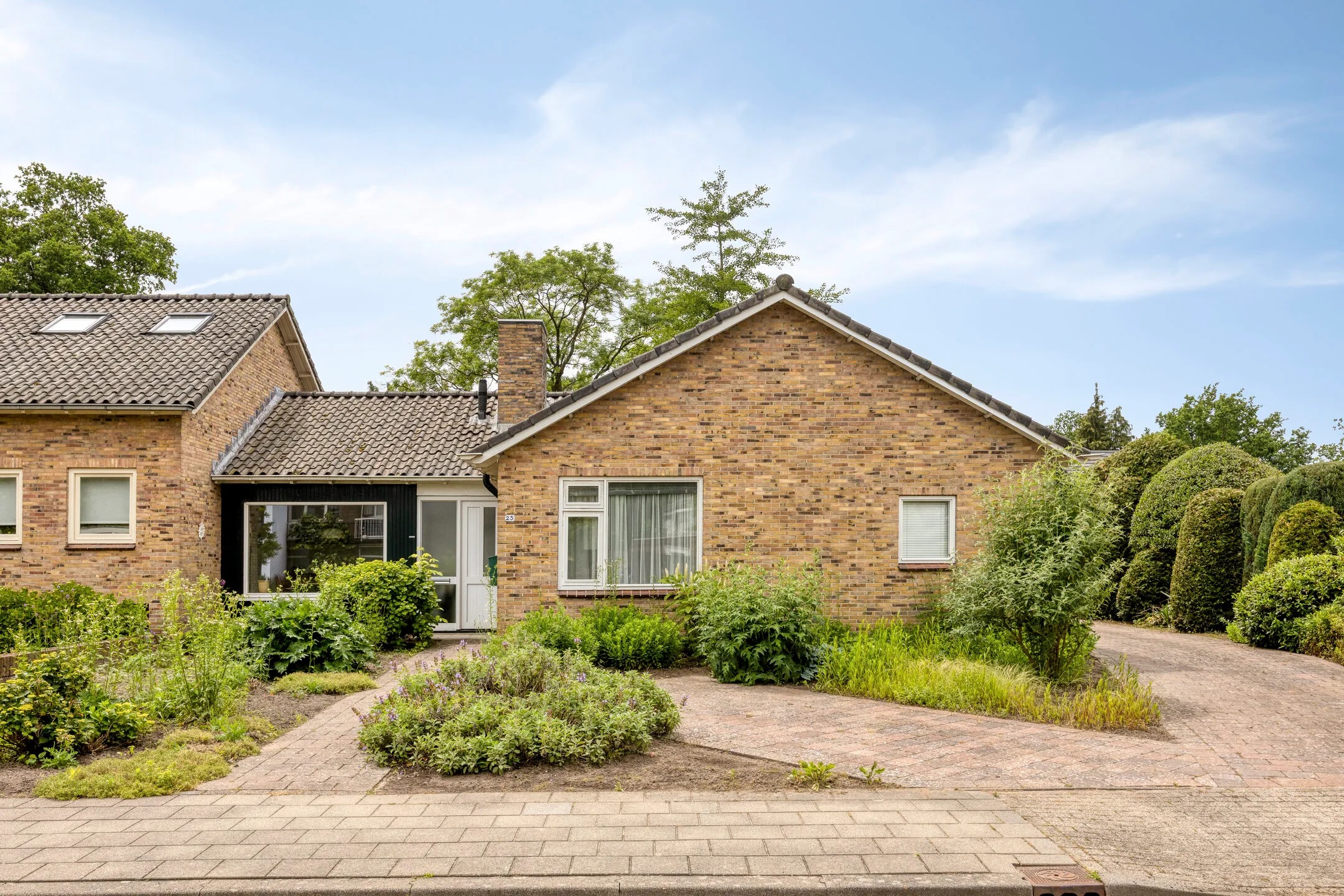 2-onder-1-kapwoning (semi-bungalow) Curaçaostraat 25 Winterswijk