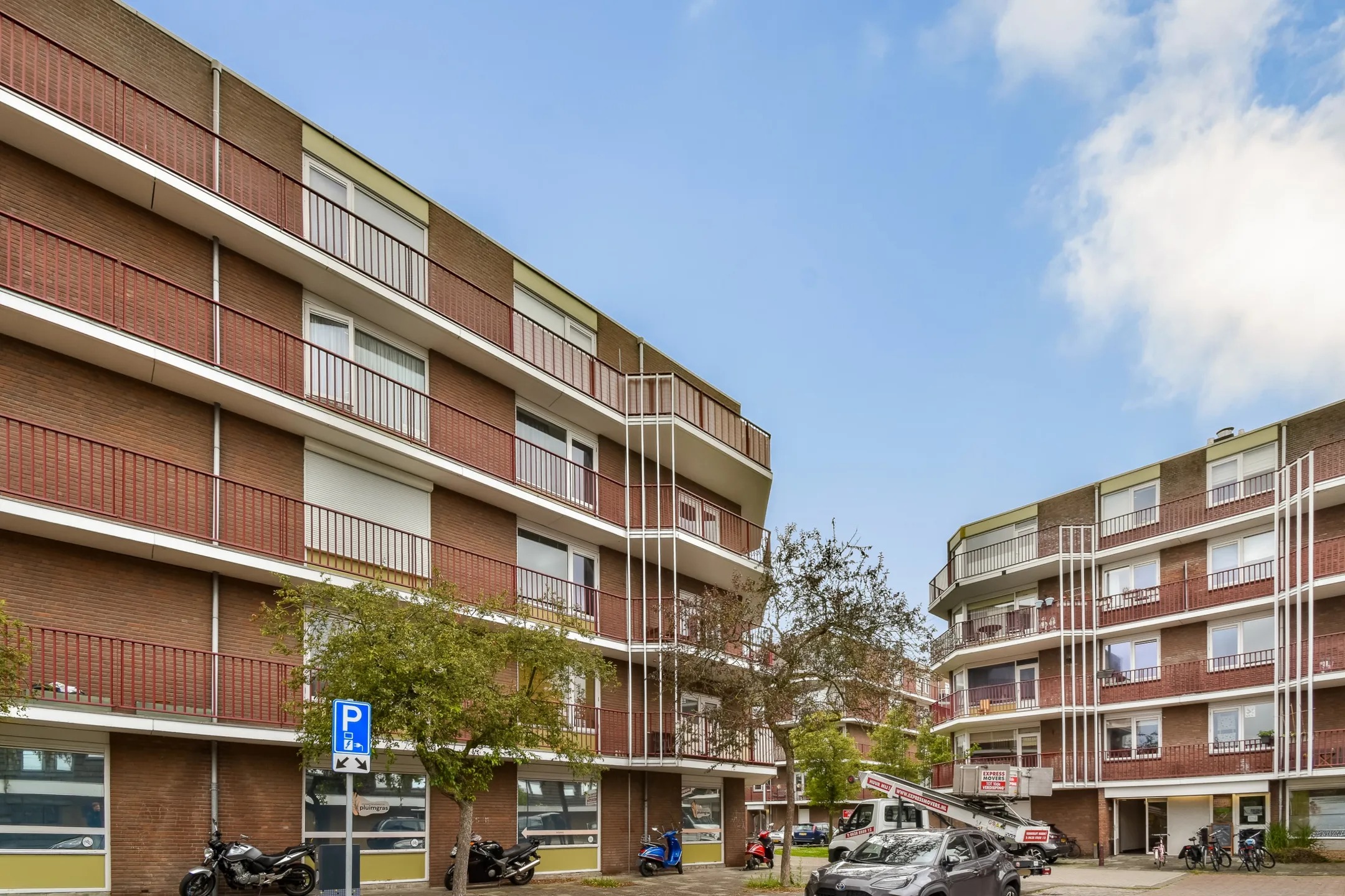 Portiekwoning Pluimgras 52 Leiden