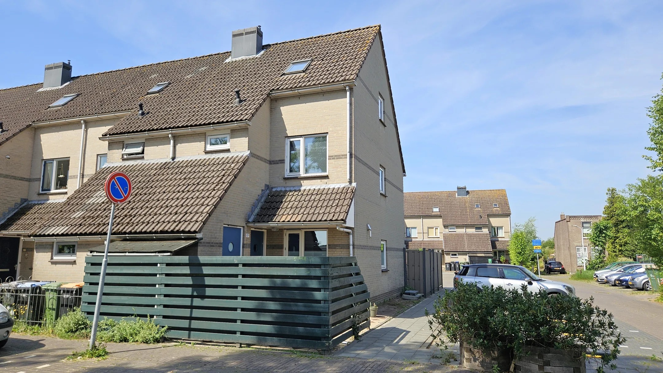 Hoekwoning Zuideinde 67 A in Westzaan