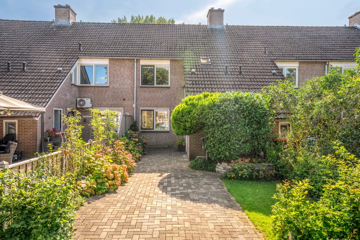 Eengezinswoning, tussenwoning Jellissenkamp 90 in Zwolle