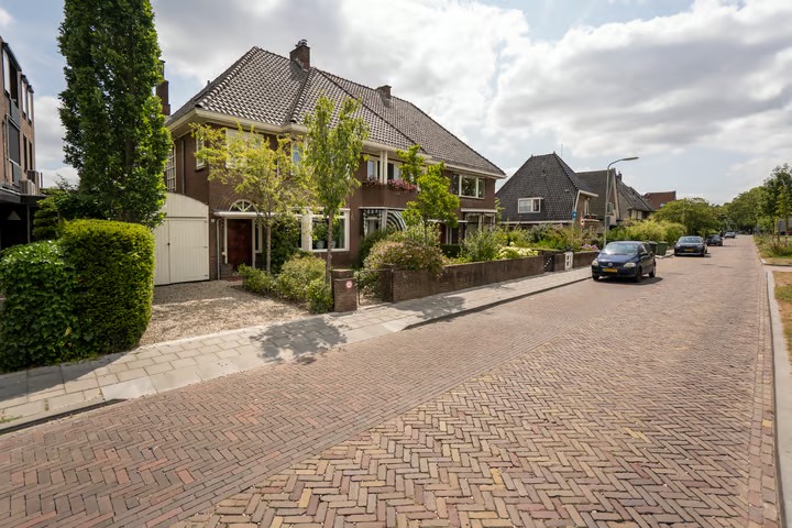 Hoekwoning Kleine Haarsekade 46 in Gorinchem