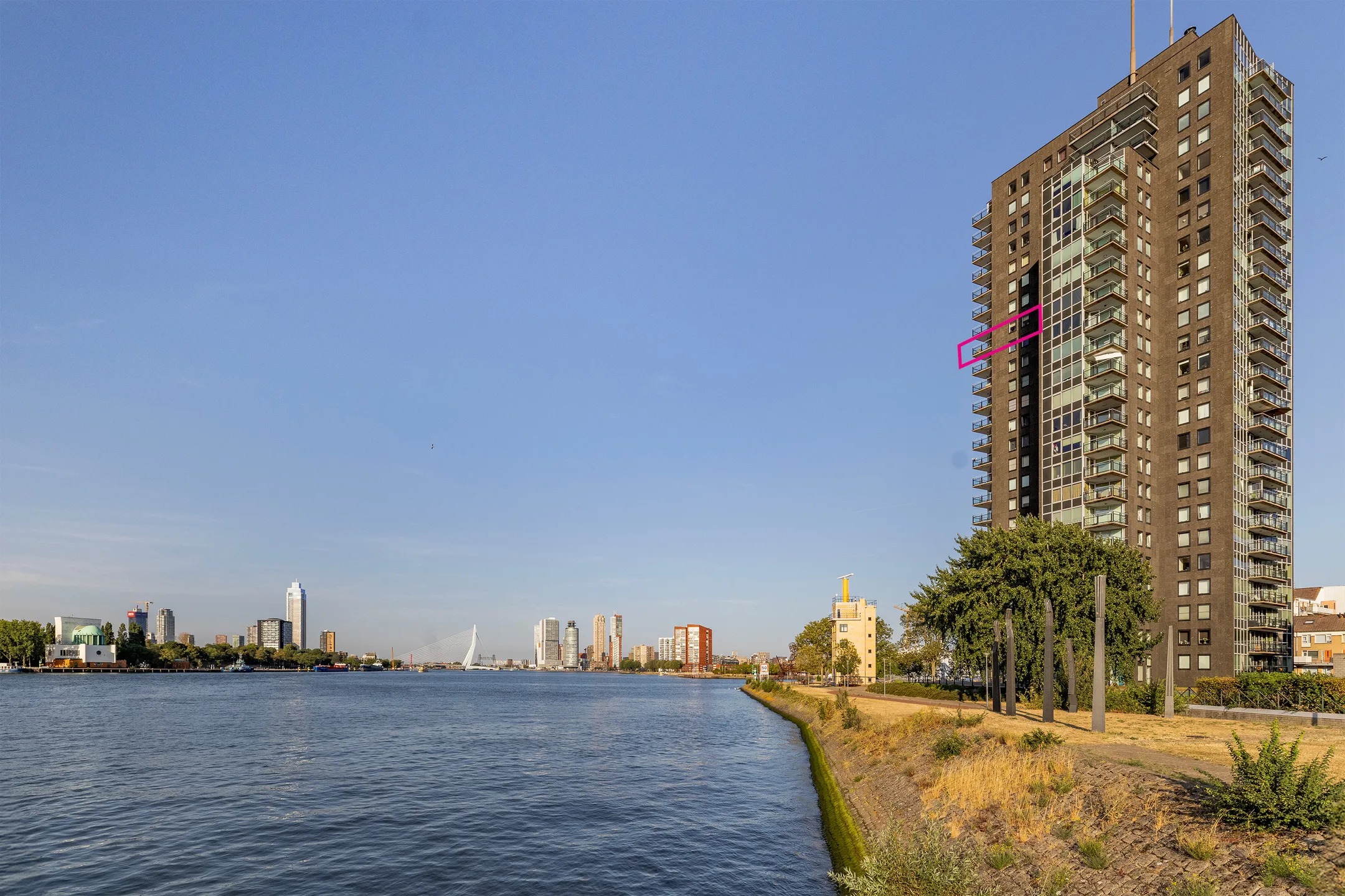 Portiekflat Charloisse Hoofd 83 D in Rotterdam