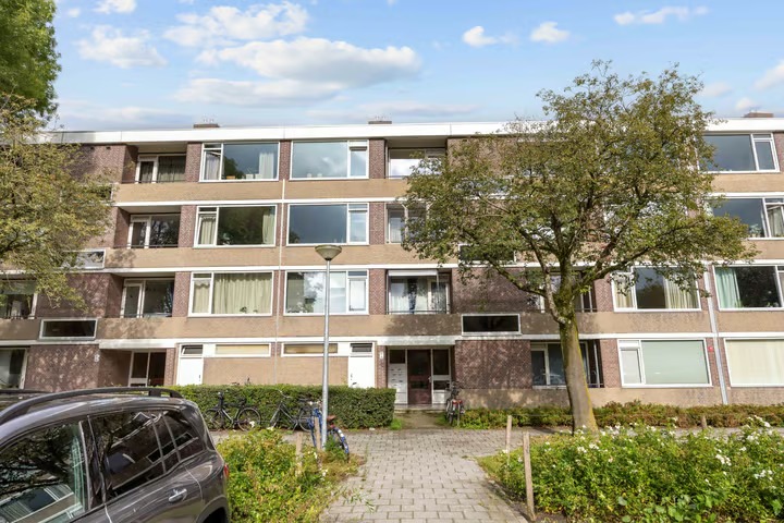 Portiekflat Abeelstraat 93 in Groningen
