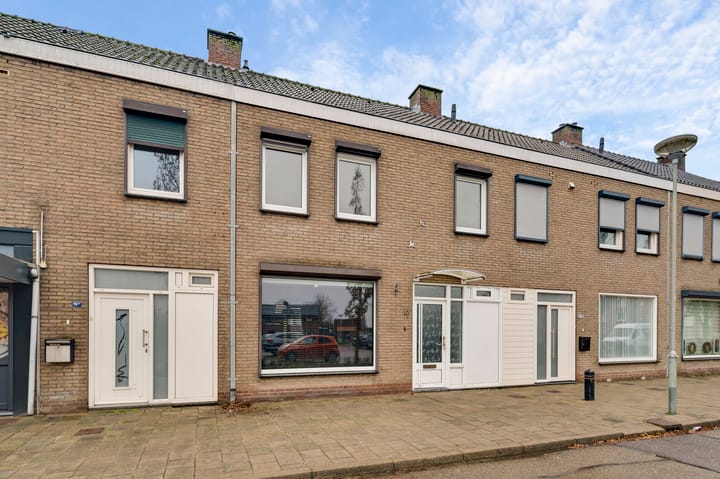 Tussenwoning Aerthijsplein 10 in Ospel
