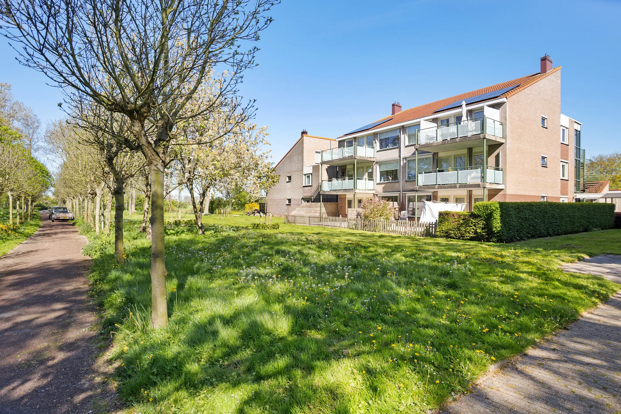 Benedenwoning Sint Jozefpark 20 in Tuitjenhorn