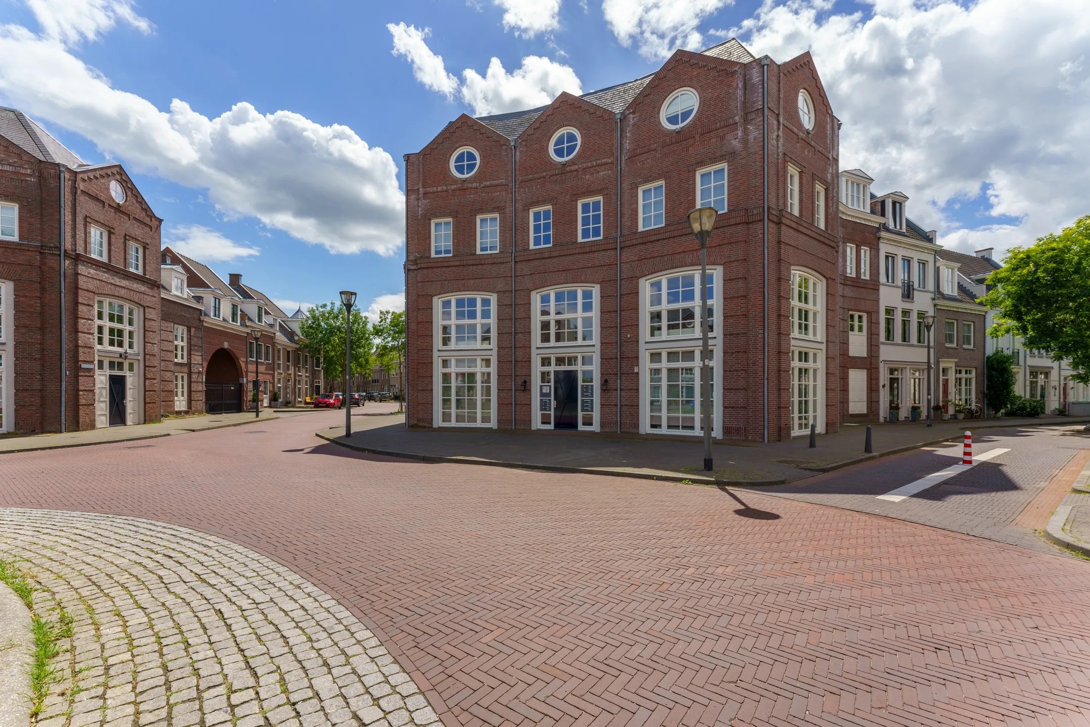 Portiekflat Laan door de Veste 27 in Helmond