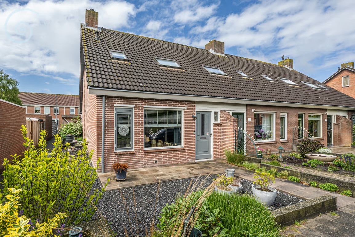 Hoekwoning Diependorst 114 in Ouddorp