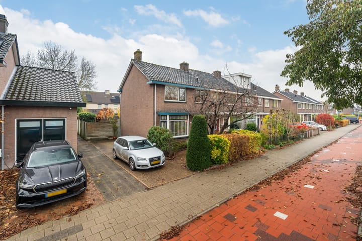 Hoekwoning 2e Barendrechtseweg 354 in Barendrecht