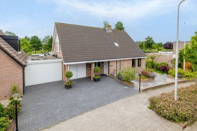 Vrijstaande woning Burgemeester Oldenhoflaan 102 in Kampen